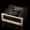 Accuphase A-48S mit geöffnetem Deckel