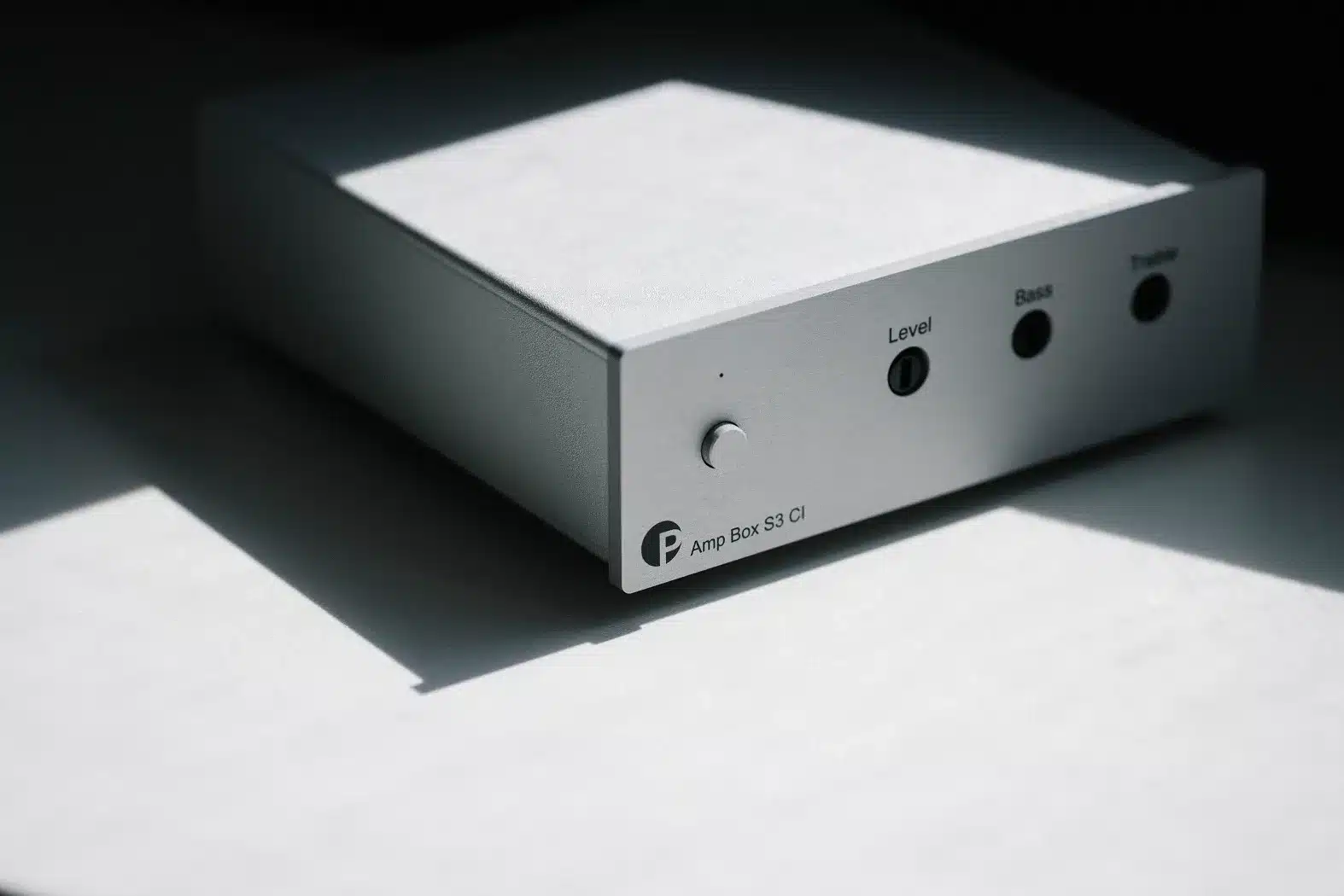 Amp-Box-S3-CI-silber-near
