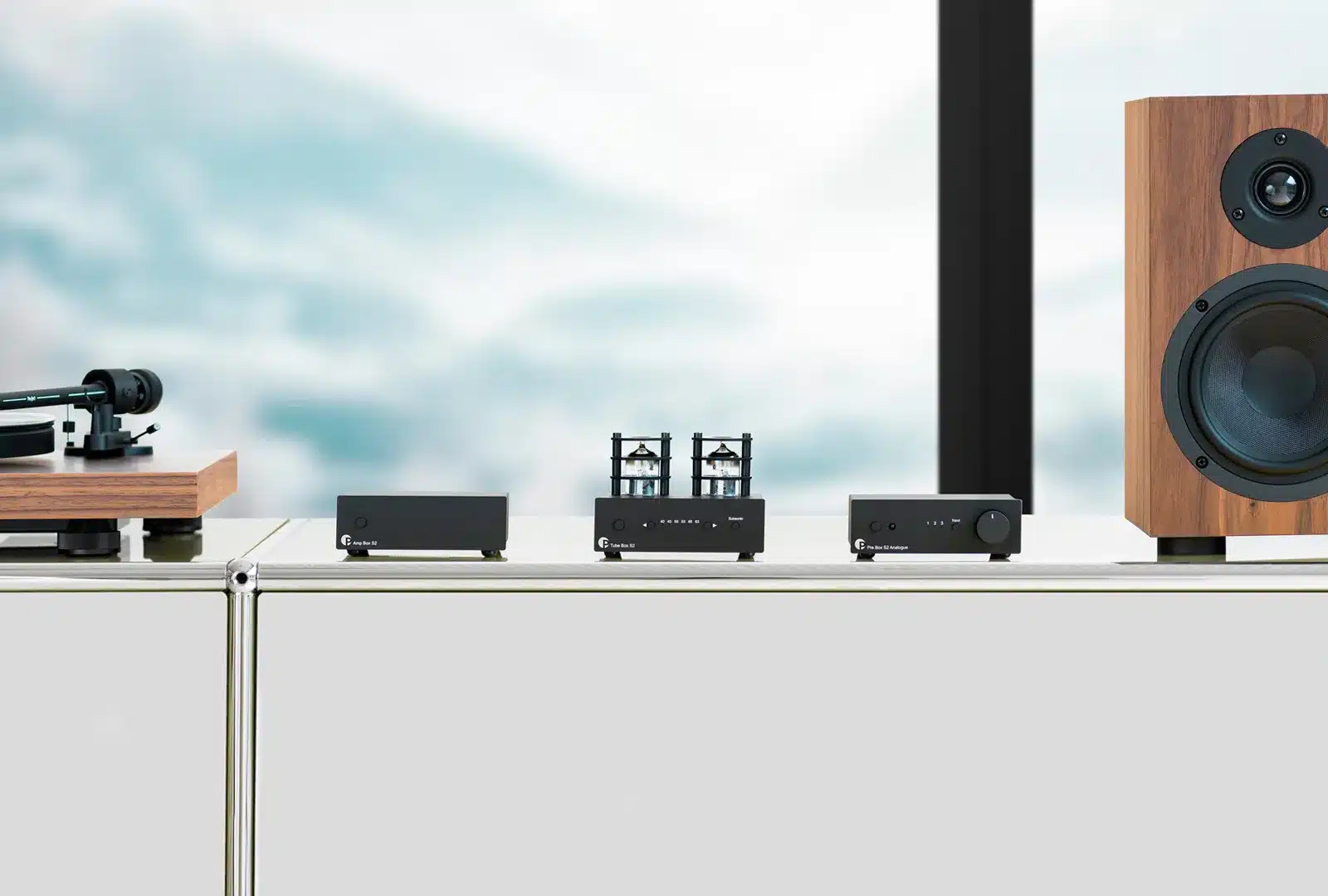 Pro-Ject Tube Box S2 Lifestyle